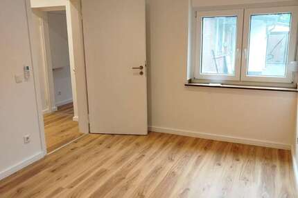 Haus Düsseldorf Kalkum - 2 Zimmer, 45 m&sup2;, 1.250&euro; | Angebot:27350045