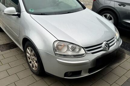 VW Golf 320.000 km 3.200 &euro; Tönisvorst 47918