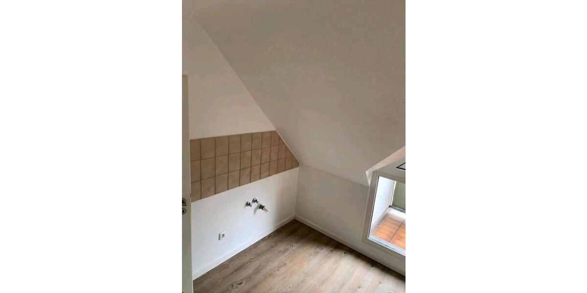 Dachgeschoßwohnung Wegberg - 2 Zimmer, 47 m&sup2;, 105.000&euro; | Angebot:26183173