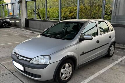 Opel Corsa 233.000 km 1.200 &euro; Düsseldorf 40227