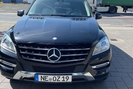 Mercedes-Benz ML 350 175.000 km 16.900 &euro; Neuss 41469