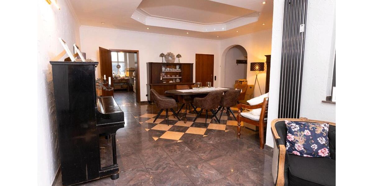 Maisonettenwohnung Elsdorf - 6.5 Zimmer, 190 m&sup2;, 1.650&euro; | Angebot:25875991