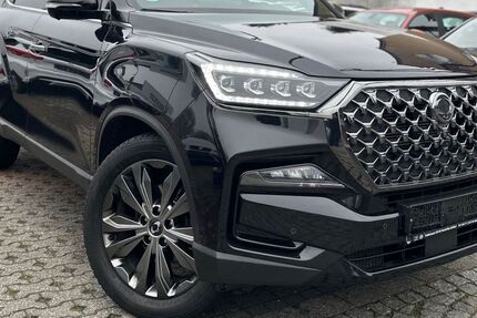 SsangYong REXTON 122.960 km 31.348 &euro; Mönchengladbach 41063