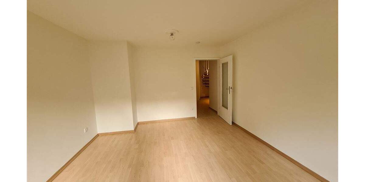 Etagenwohnung Hürth Efferen - 3 Zimmer, 109 m&sup2;, 1.200&euro; | Angebot:25705864