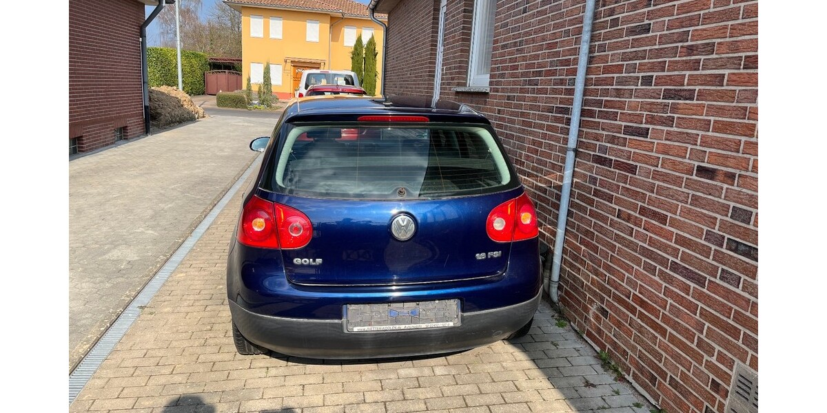 VW Golf 1.6 FSI V 184.000 km 2.200 &euro; Wassenberg 41849