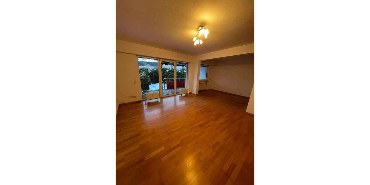 Etagenwohnung Ratingen Tiefenbroich - 3 Zimmer, 98 m&sup2;, 1.025&euro; | Angebot:26200005