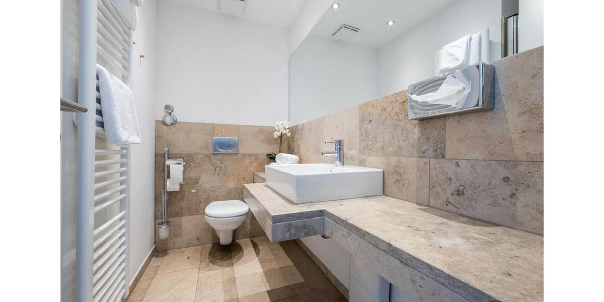 Dachgeschoßwohnung Düsseldorf Pempelfort - 2 Zimmer, 51 m&sup2;, 1.050&euro; | Angebot:26050315