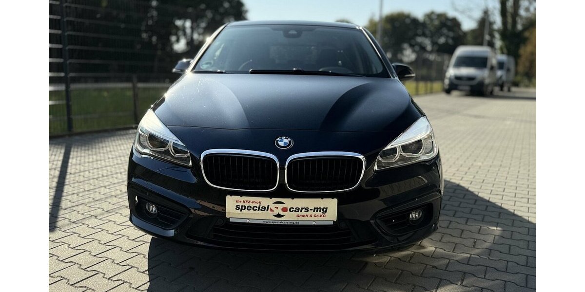 BMW 218 Active Tourer i / Advantage / PANO / Keyless 70.000 km 16.390 &euro; Mönchengladbach 41066