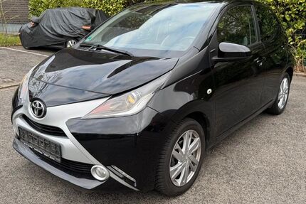 Toyota Aygo (X) 66.000 km 6.890 &euro; Monheim 40789