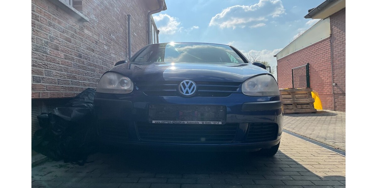 VW Golf 1.6 FSI V 184.000 km 2.200 &euro; Wassenberg 41849