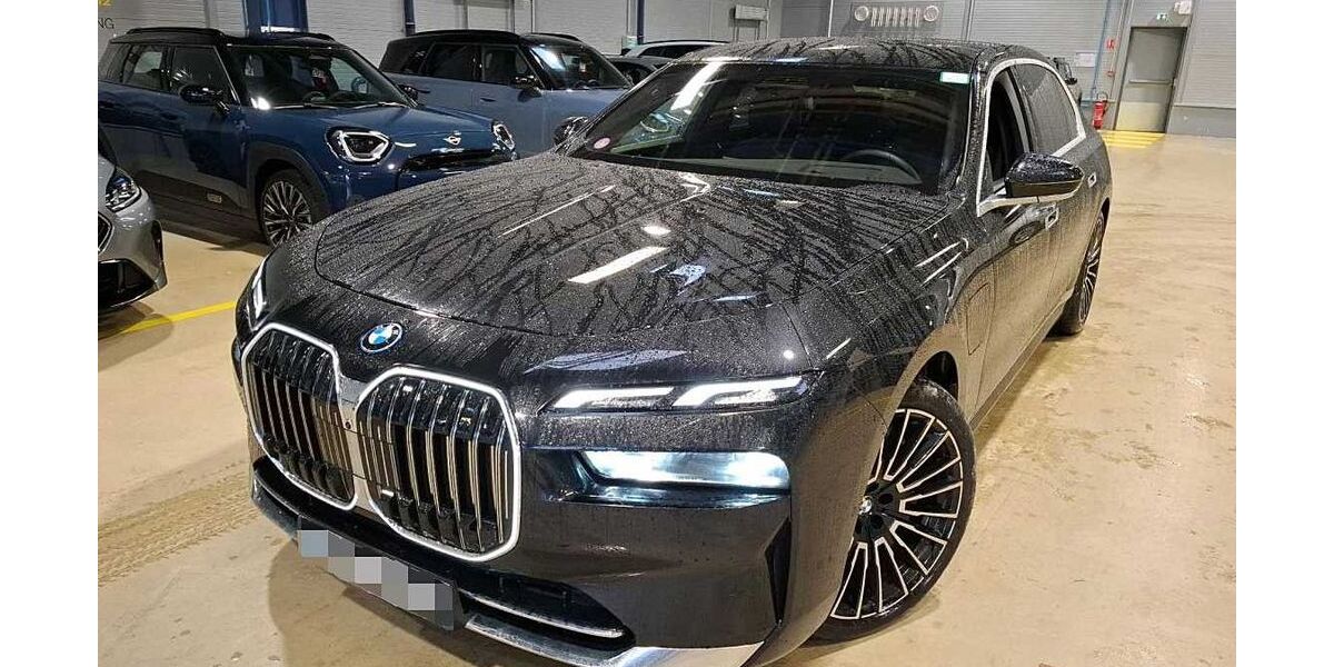 BMW 750 11.050 km 95.890 &euro; Krefeld 47800