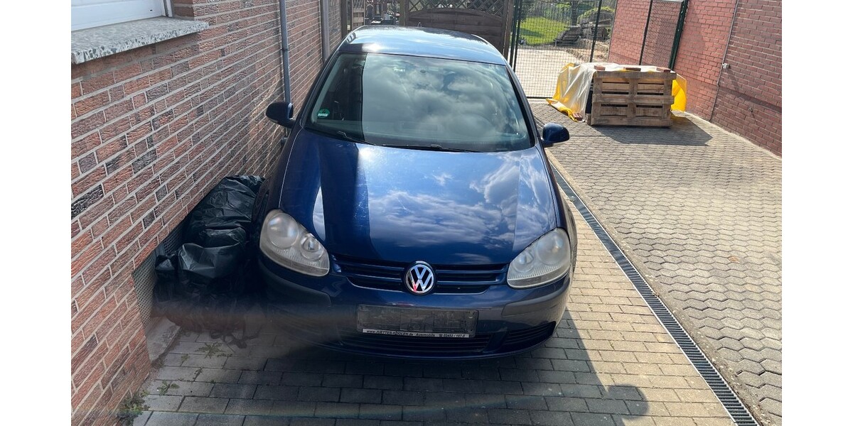 VW Golf 1.6 FSI V 184.000 km 2.200 &euro; Wassenberg 41849