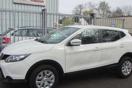 Nissan Qashqai 90.000 km 8.900 &euro; Düsseldorf 40235