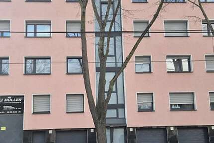 Haus Köln Kalk - 65 Zimmer, 709 m&sup2;, 3.200.000&euro; | Angebot:26216500