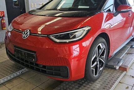 VW ID.3 32.678 km 25.450 &euro; Hilden 40721