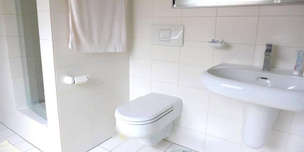 Etagenwohnung Krefeld Cracau - 6 Zimmer, 193 m&sup2;, 379.000&euro; | Angebot:25686084