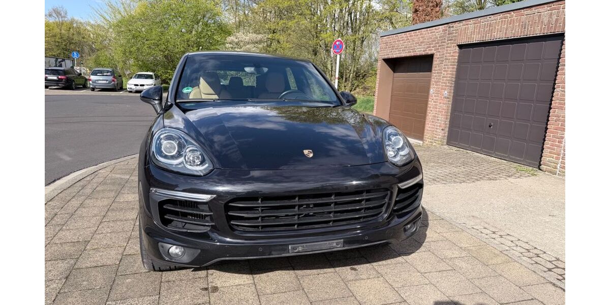 Porsche Cayenne 197.000 km 20.900 &euro; Mönchengladbach 41061