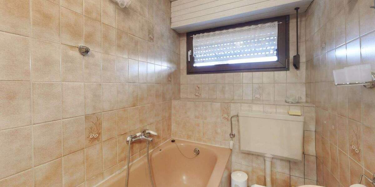 Doppelhaushälfte Mönchengladbach Wickrathhahn - 8 Zimmer, 200 m&sup2;, 249.000&euro; | Angebot:25686669