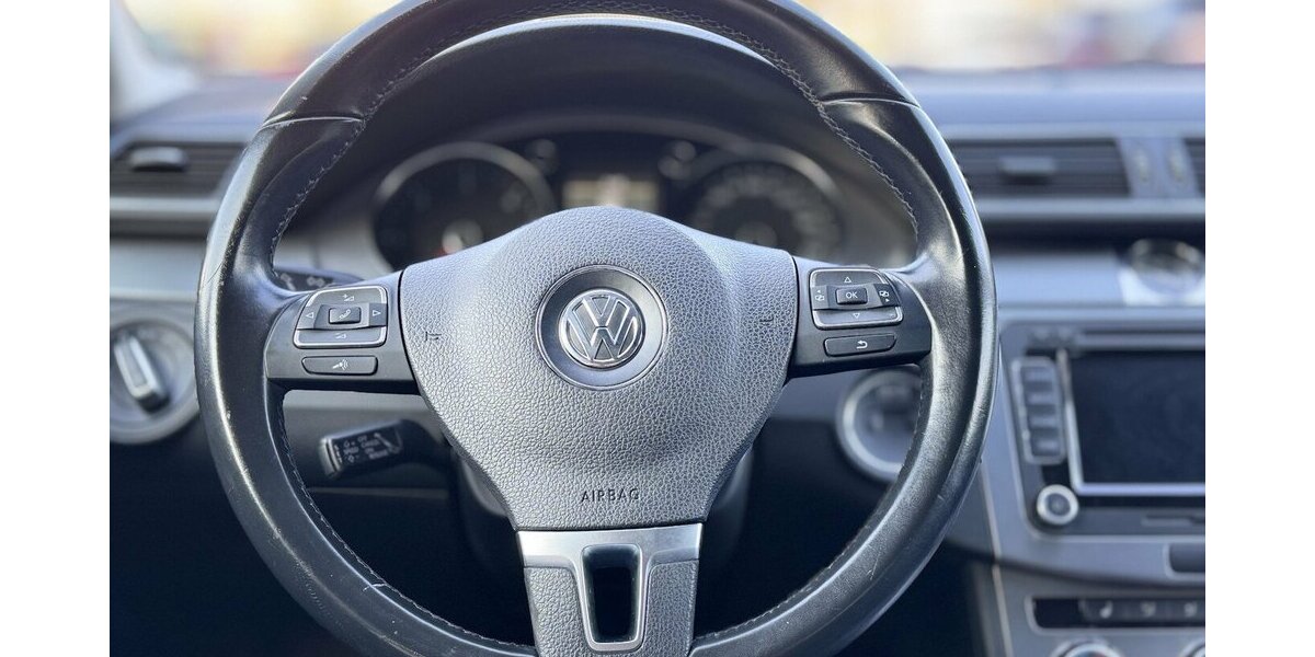 VW Passat CC Highline/Autom,/ Leder/PANO/5 Sitze 180.000 km 10.490 &euro; Mönchengladbach 41066