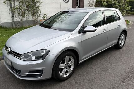 VW Golf 122.500 km 8.950 &euro; Düsseldorf 40474