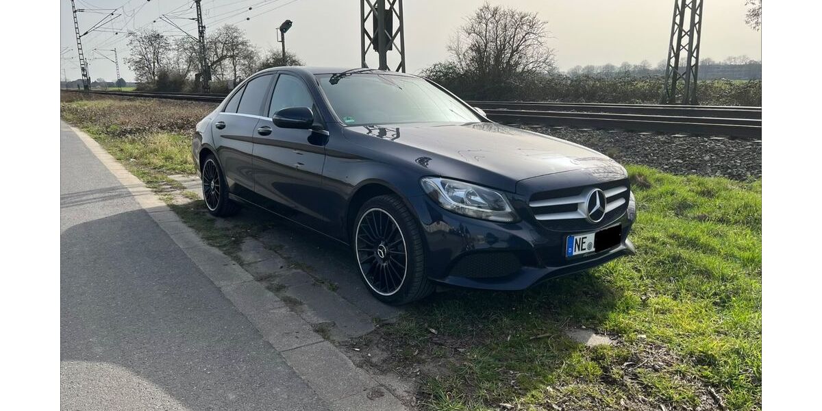 Mercedes-Benz C 200 143.000 km 14.850 &euro; Neuss 41469