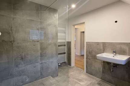 Wohnung Düsseldorf Niederkassel - 3 Zimmer, 66 m&sup2;, 1.300&euro; | Angebot:24051791