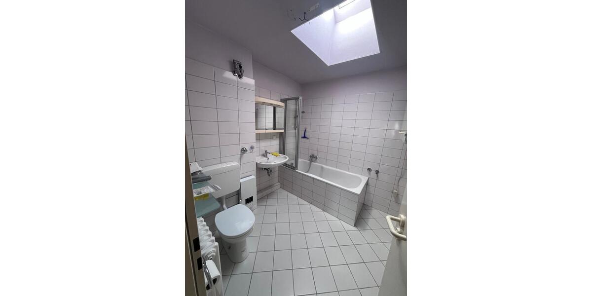 Dachgeschoßwohnung Düsseldorf Stadtbezirk 9 - 2 Zimmer, 54 m&sup2;, 950&euro; | Angebot:25714491