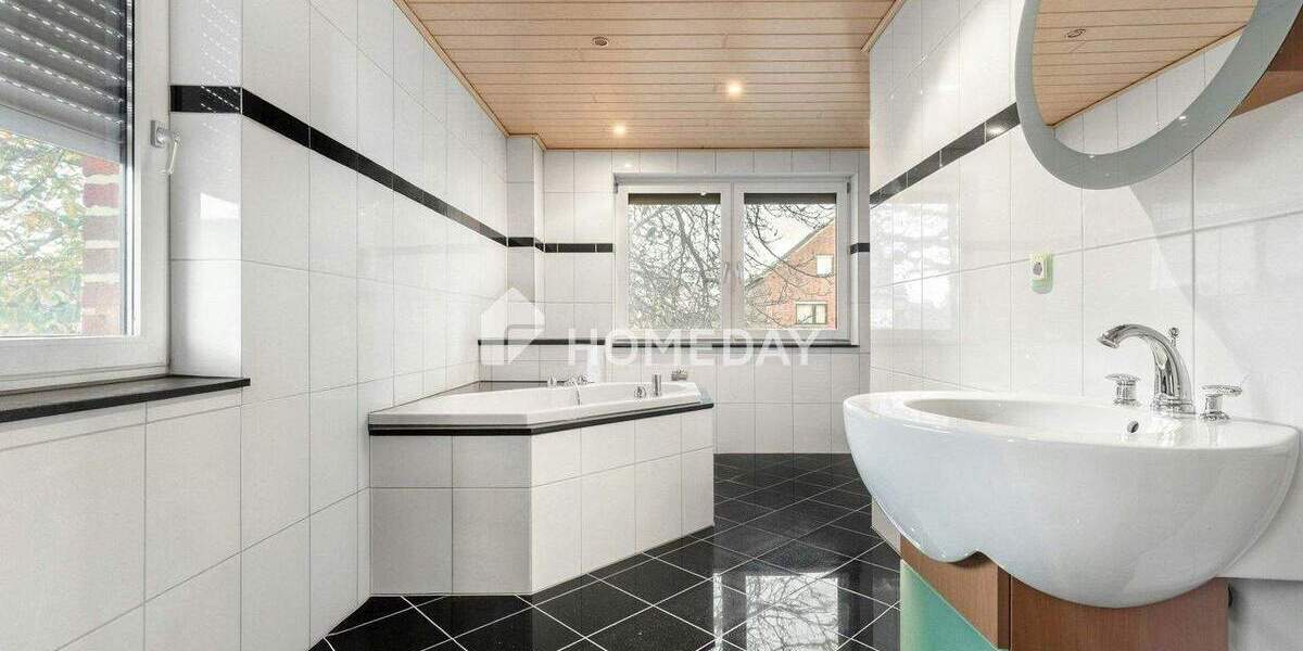 Einfamilienhaus Neuss Holzheim - 7 Zimmer, 253 m&sup2;, 870.000&euro; | Angebot:25694090