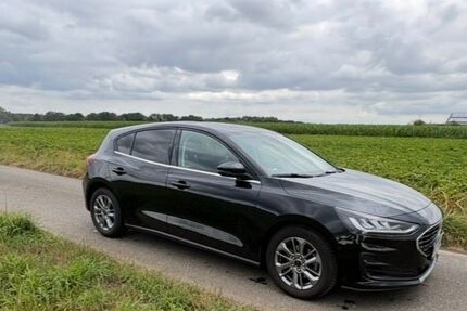 Ford Focus 46.500 km 21.000 &euro; Niederkrüchten 41372