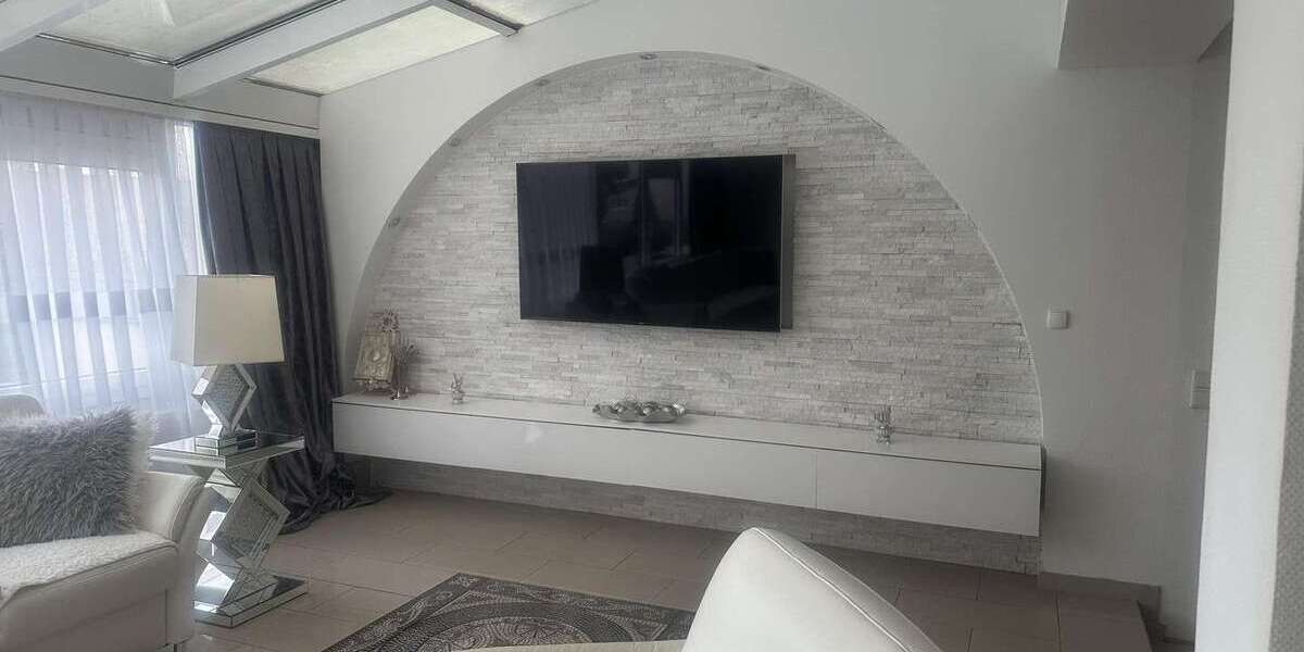 Etagenwohnung Leverkusen - 7 Zimmer, 211 m&sup2;, 2.290&euro; | Angebot:24821384