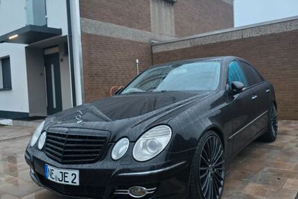 Mercedes-Benz E 320 229.861 km 13.900 &euro; Meerbusch 40668