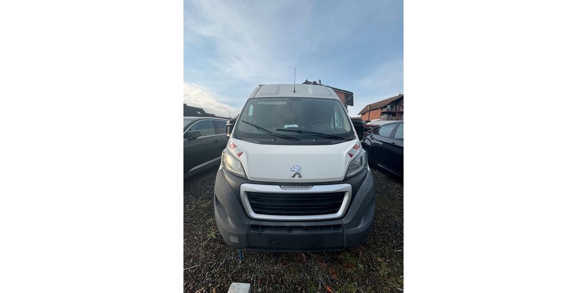 Peugeot Boxer 272.000 km 4.799 &euro; Hückelhoven 41836