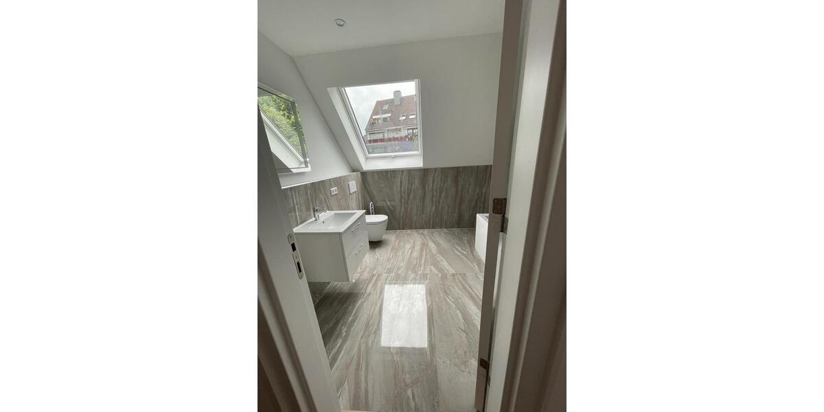 Maisonettenwohnung Düsseldorf Stadtbezirk 8 - 5 Zimmer, 95 m&sup2;, 2.800&euro; | Angebot:24600357