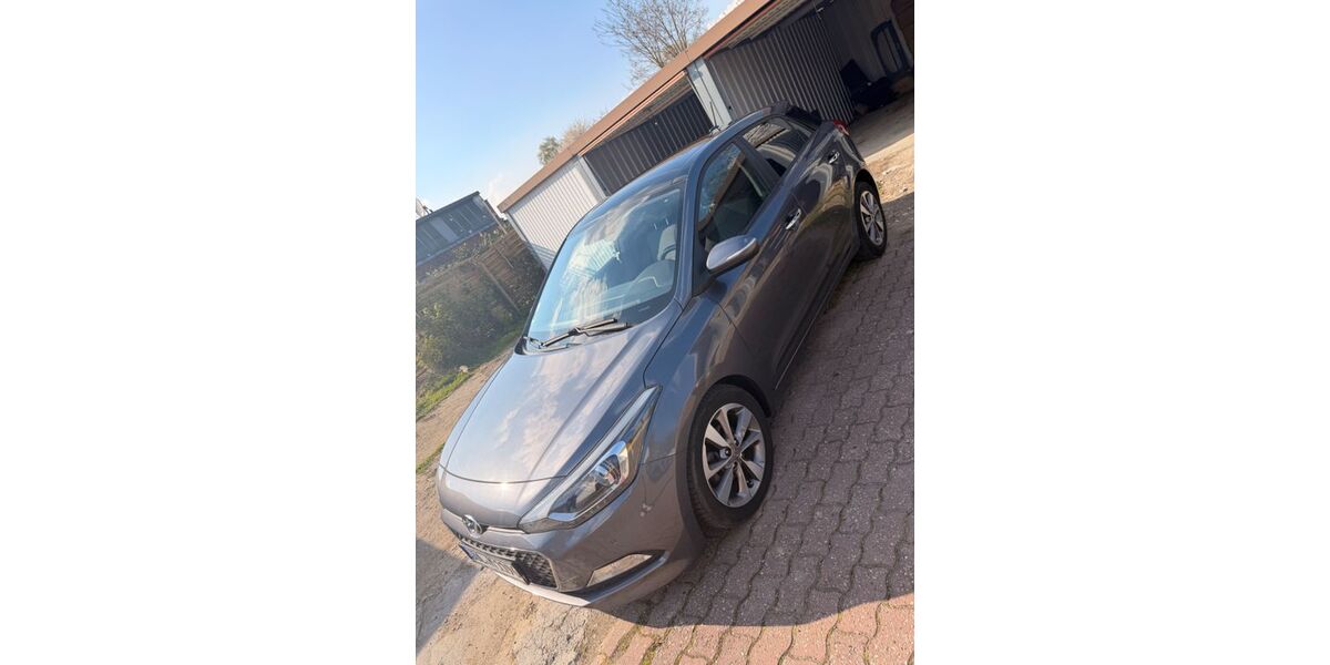 Hyundai i20 112.000 km 11.000 &euro; Erkelenz 41812