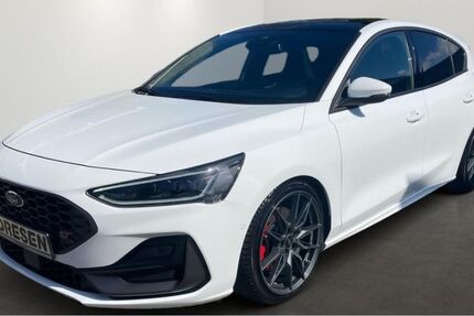 Ford Focus 17.236 km 32.550 &euro; Viersen 41747