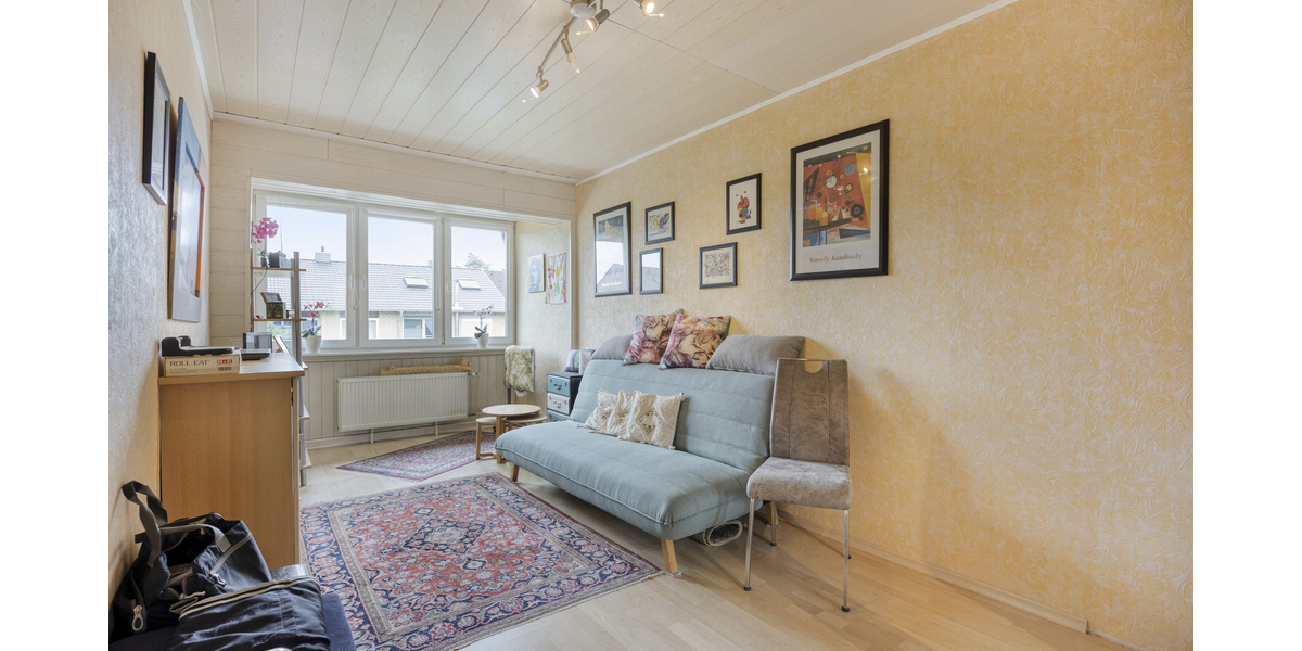Top gepflegtes Reihenmittelhaus mit gemütlichem Garten, Terrasse und Garage in beliebter Wohnlage - Reihenmittelhaus Pulheim / Brauweiler Brauweiler | Angebot:27285366