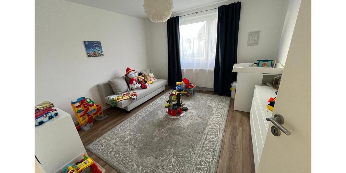 Hochparterre Mönchengladbach Ost - 3 Zimmer, 77 m&sup2;, 1.100&euro; | Angebot:25403027