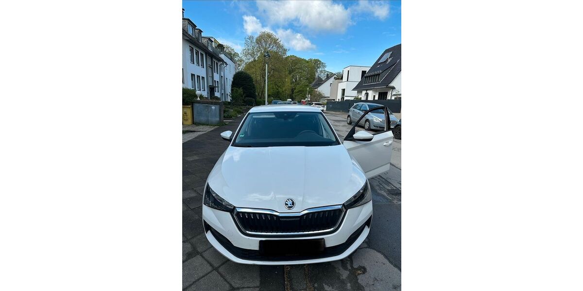 Skoda Scala 39.500 km 15.700 &euro; Düsseldorf 40629