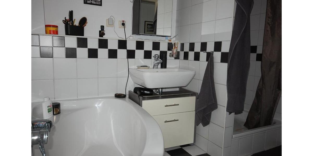 Doppelhaushälfte Mönchengladbach West - 5 Zimmer, 102 m&sup2;, 320.000&euro; | Angebot:26041510