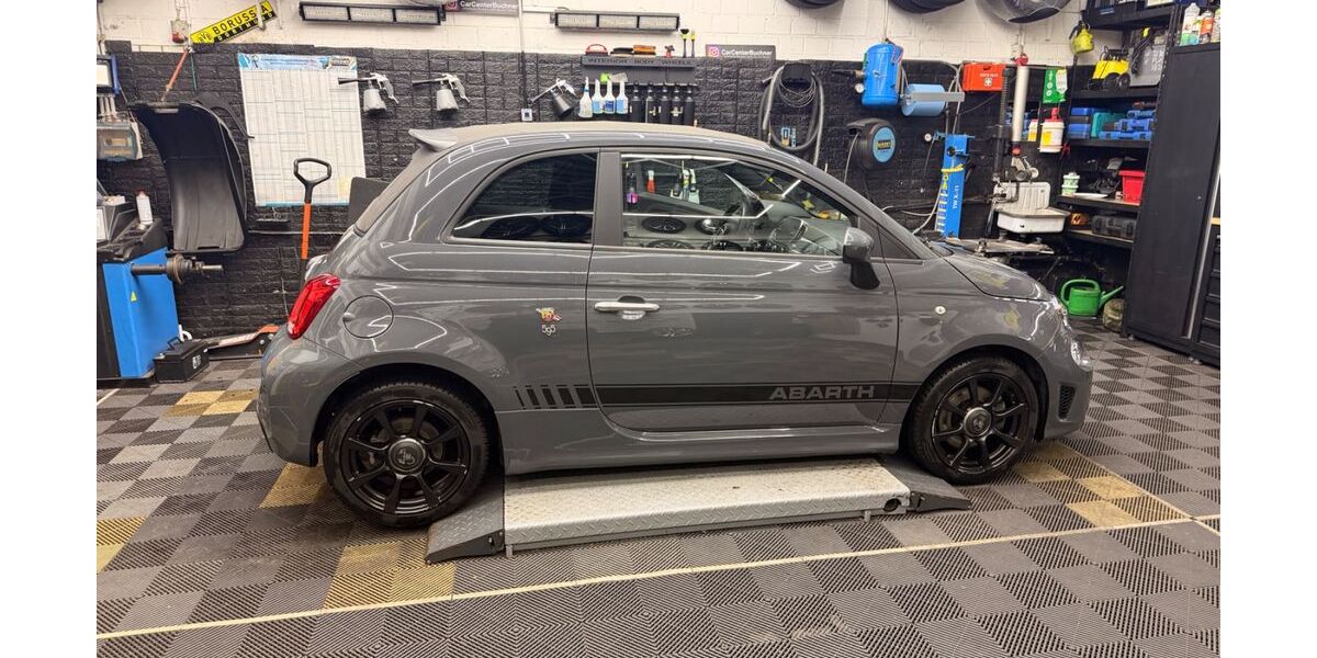 Abarth 595C 53.726 km 17.500 &euro; Krefeld 47808