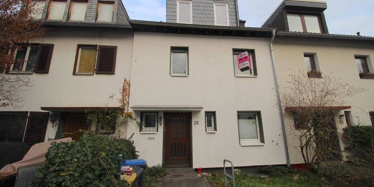 Reihenmittelhaus Düsseldorf Stockum - 4 Zimmer, 106 m&sup2;, 700.000&euro; | Angebot:26105538