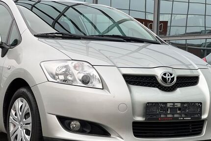 Toyota Auris 149.544 km 5.490 &euro; Mönchengladbach 41068