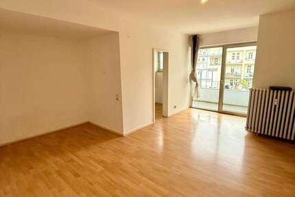Wohnung Düsseldorf Stadtmitte - 1 Zimmer, 35 m&sup2;, 575&euro; | Angebot:25389749