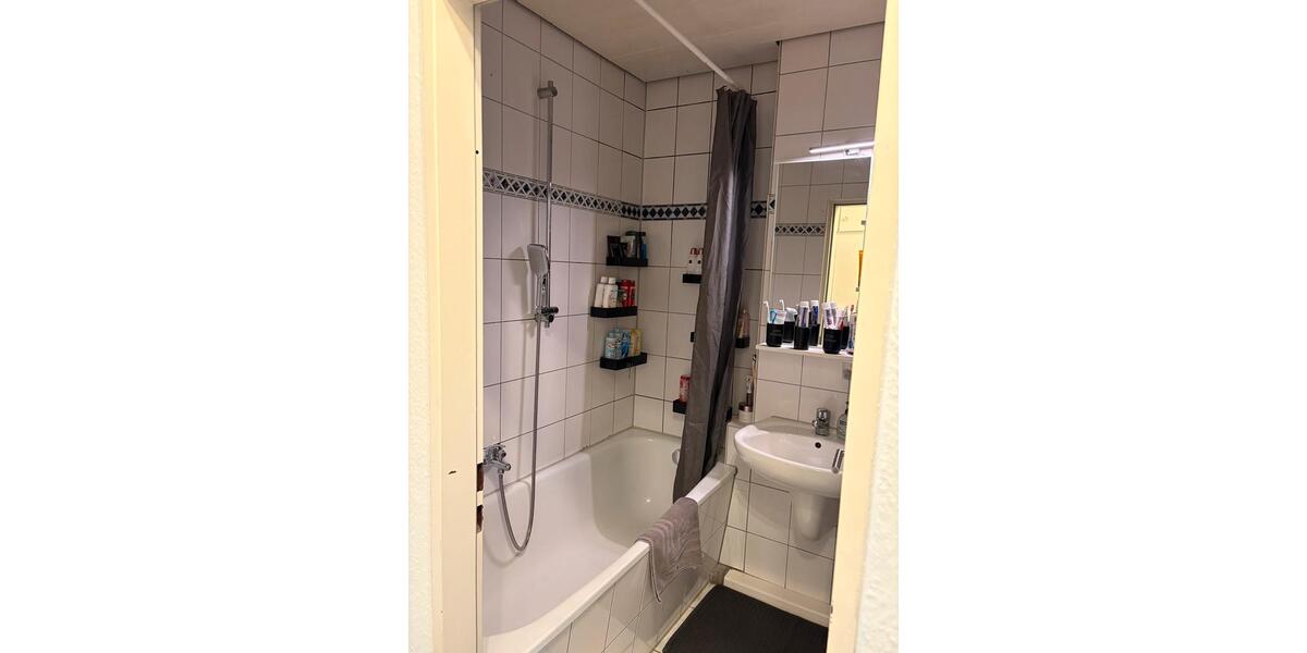 Etagenwohnung Mönchengladbach West - 4 Zimmer, 93 m&sup2;, 180.000&euro; | Angebot:26115478