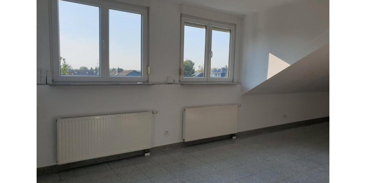 Dachgeschoßwohnung Langenfeld (Rheinland) - 3 Zimmer, 85 m&sup2;, 299.000&euro; | Angebot:26095167