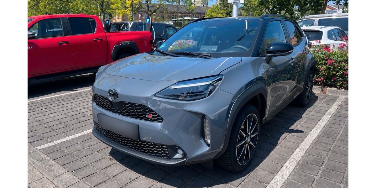 Toyota Yaris Cross 4.700 km 29.900 &euro; Düsseldorf 40233