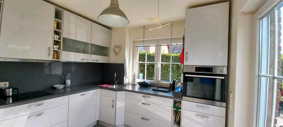 Etagenwohnung Grevenbroich - 6 Zimmer, 172 m&sup2;, 1.790&euro; | Angebot:25961233