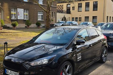 Ford Focus 118.650 km 7.499 &euro; Krefeld 47829