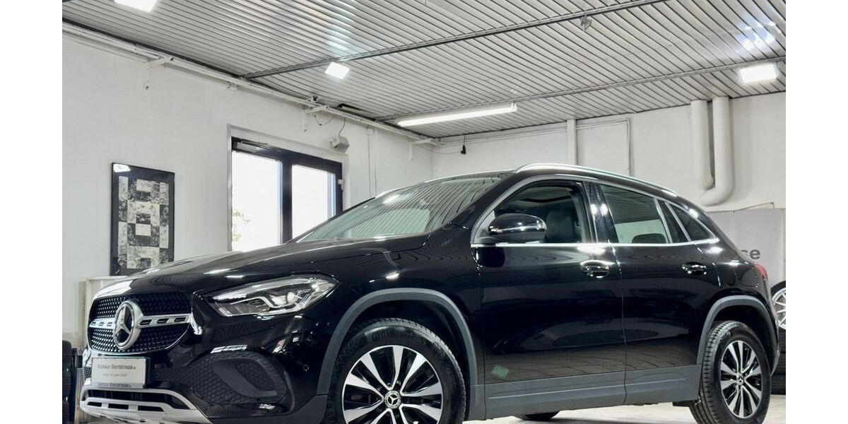 Mercedes-Benz GLA 200 43.666 km 29.580 &euro; Mönchengladbach 41061