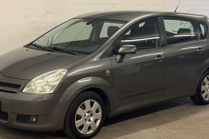 Toyota Corolla Verso 169.800 km 4.400 &euro; Düsseldorf 40468